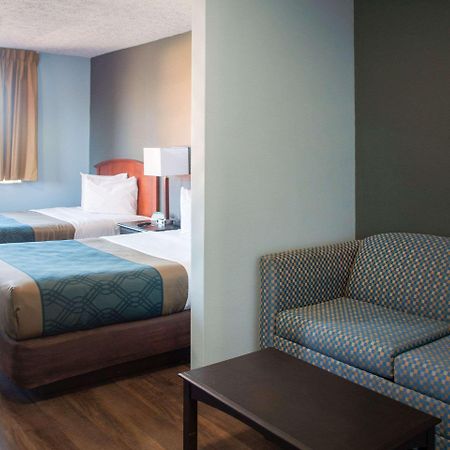 Econo Hospedaje Inn&Suites South Sandusky Exterior foto