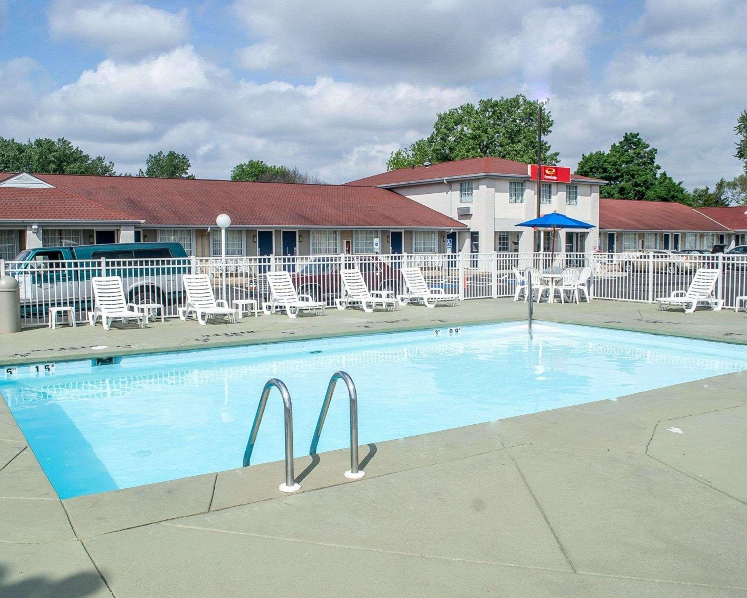 Econo Hospedaje Inn&Suites South Sandusky Exterior foto